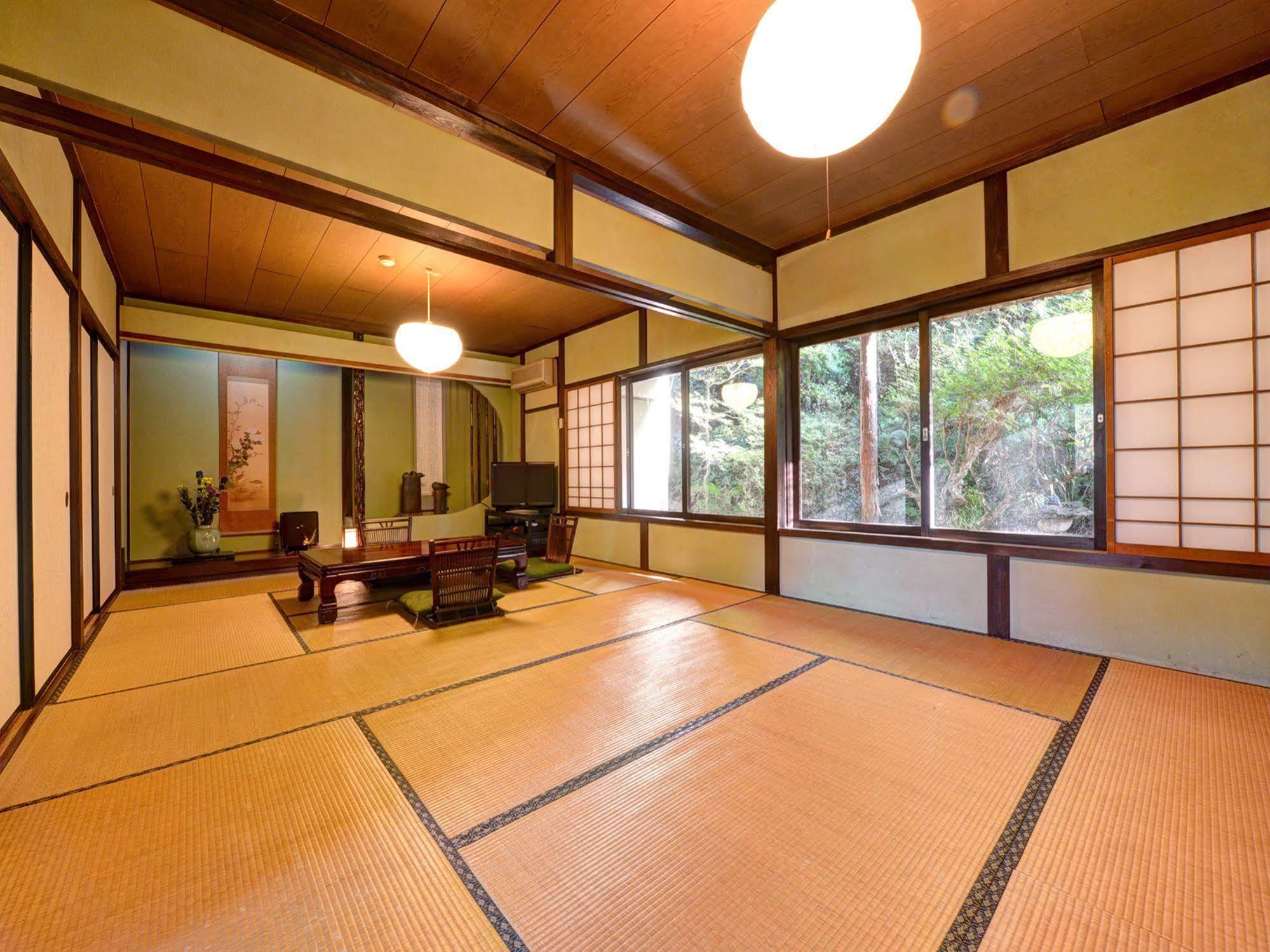 Отель Yunokawa Onsen Shouen Sinzi Экстерьер фото