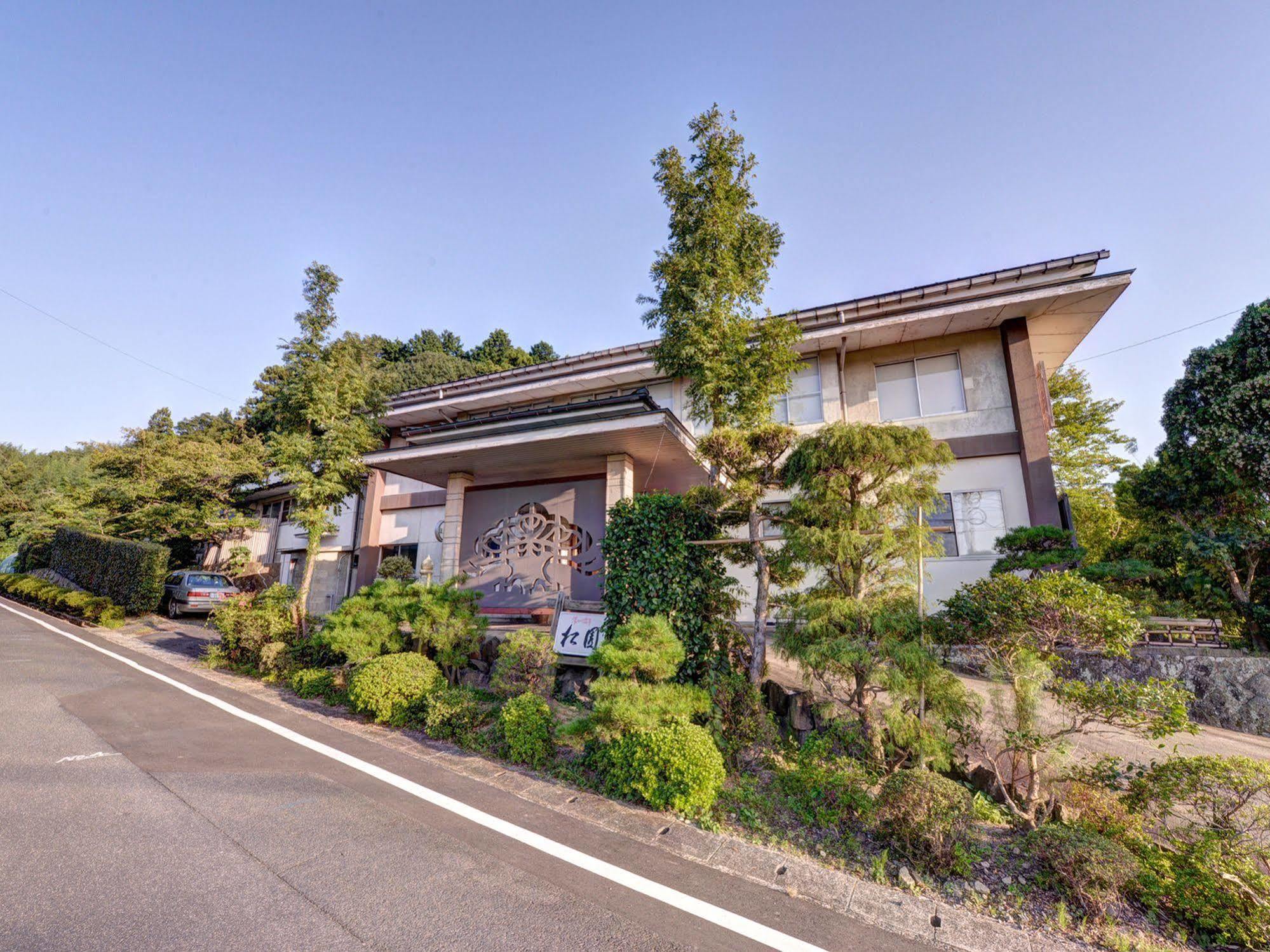 Отель Yunokawa Onsen Shouen Sinzi Экстерьер фото